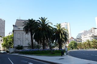 03 French Embassy Embajada de Francia Near Beginning Of Avenida 9 de Julio Avenue Buenos Aires.jpg